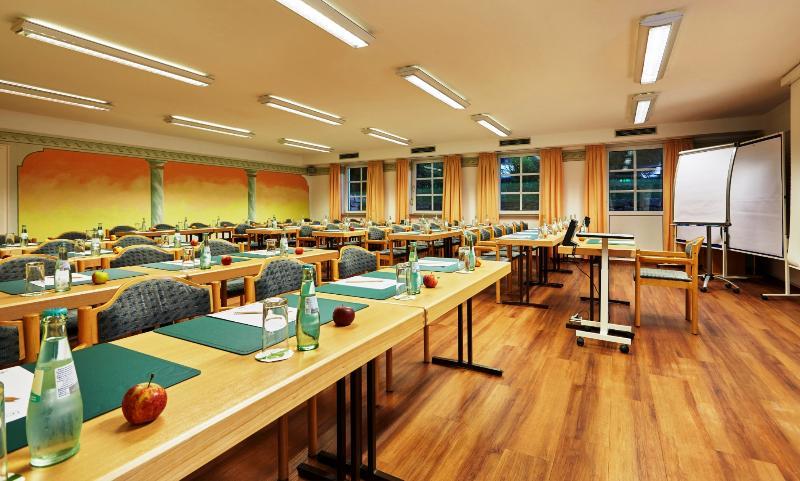 Linderhof 4*
